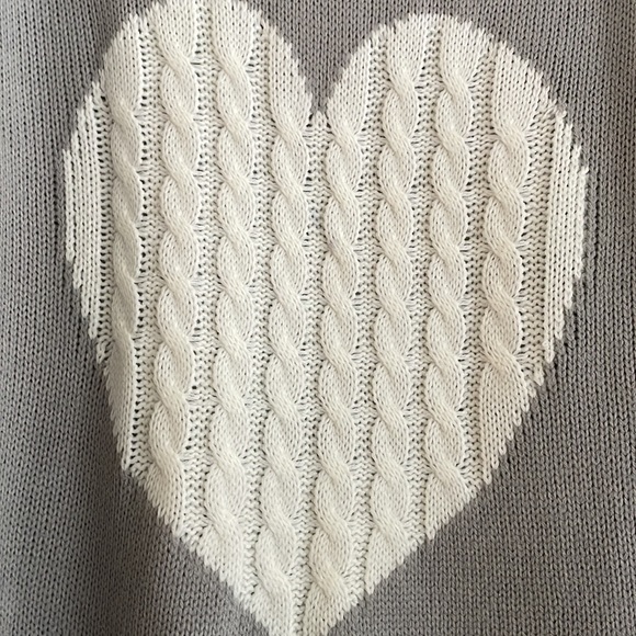 Heart sweater grey and white size XL - Picture 4 of 9